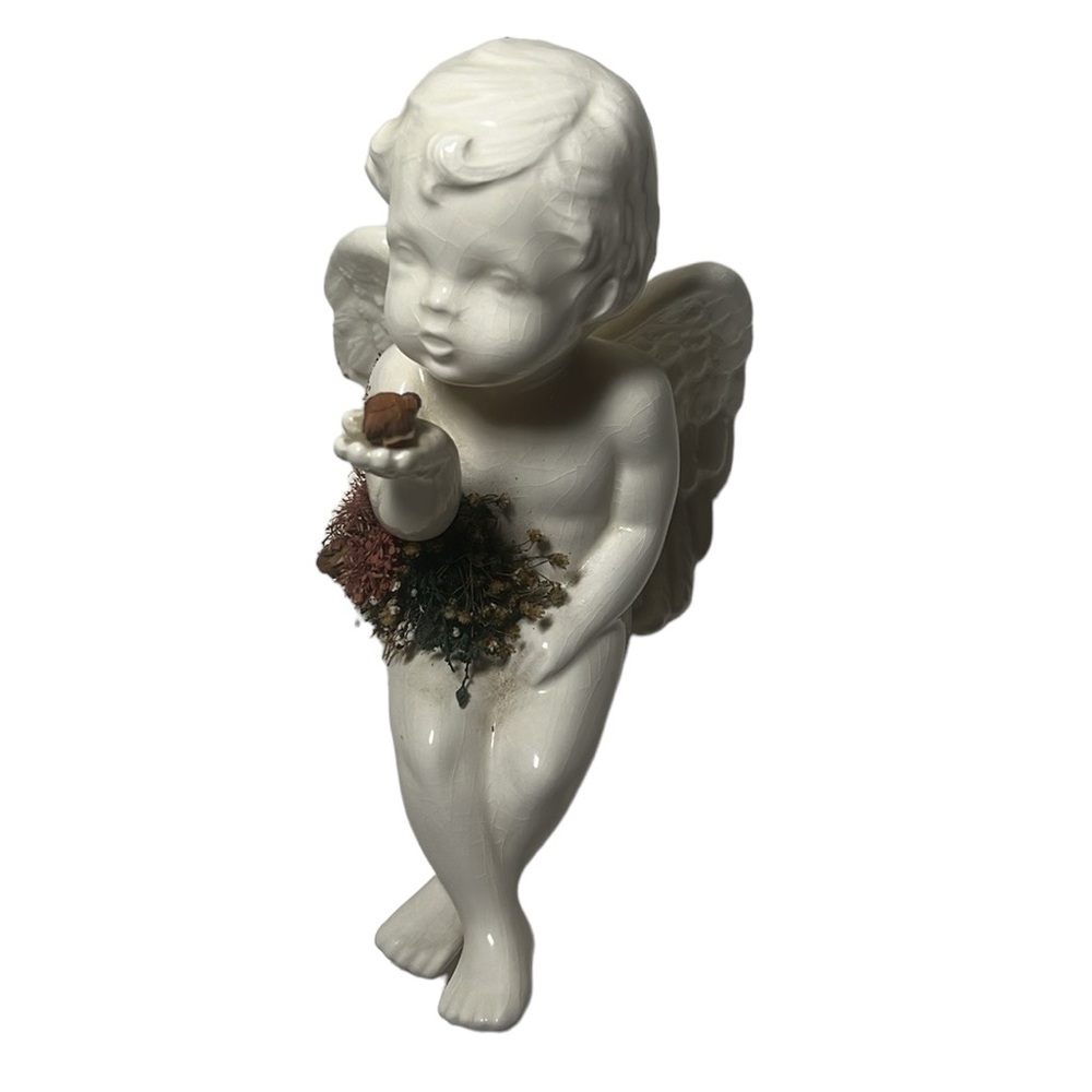 Vintage Scioto ceramic sitting Angel Cherub
